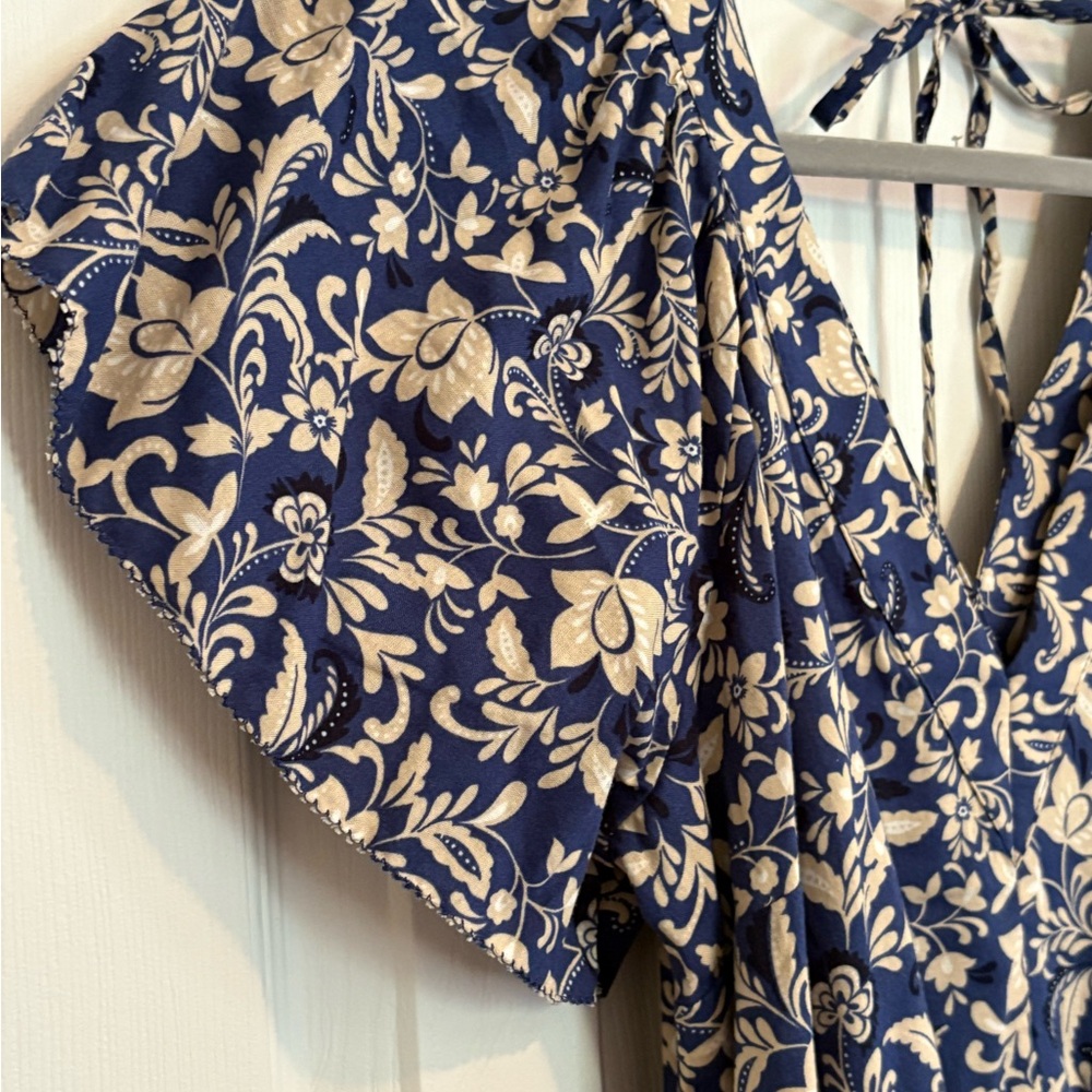 NWT Old Navy Blue and Cream Floral Dress